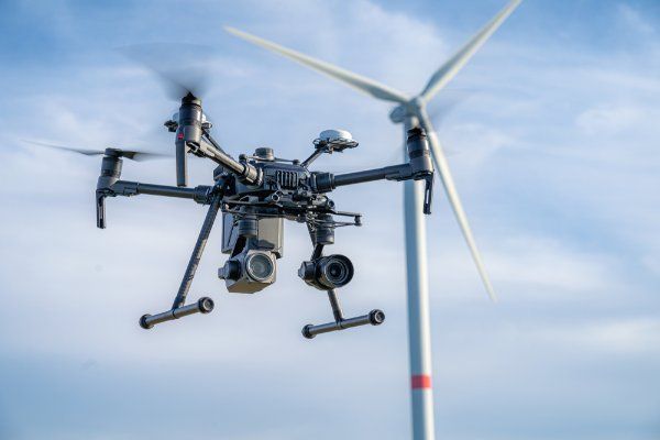wind-turbine-drone-inspection-5.jpg